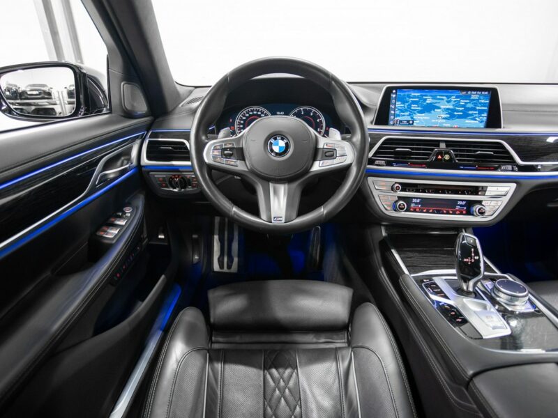 BMW 740 xDrive 320KM M-Sport. 22 000 km! Masaże. Skrętna oś. ACC. G12 (2015-...)
