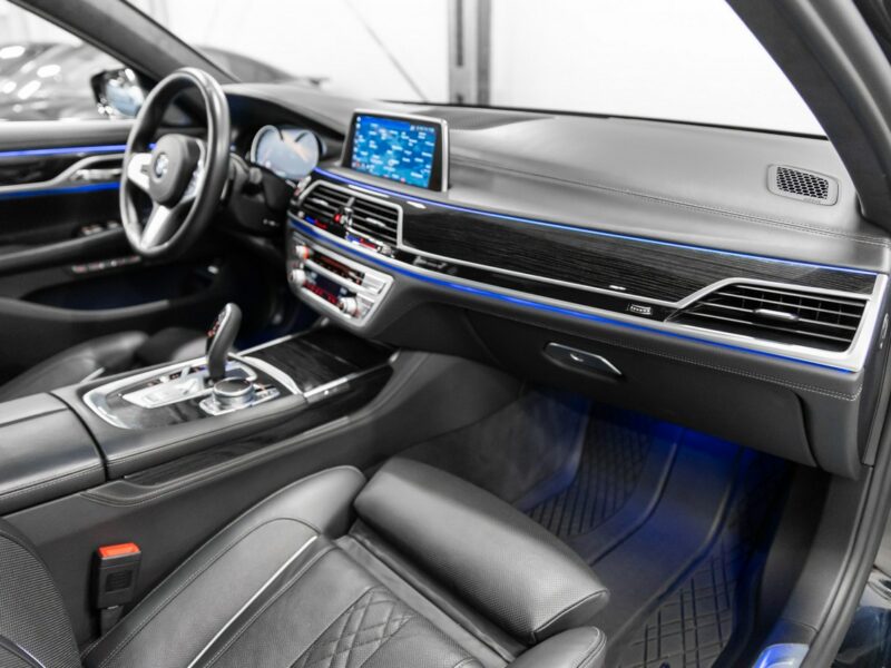 BMW 740 xDrive 320KM M-Sport. 22 000 km! Masaże. Skrętna oś. ACC. G12 (2015-...)