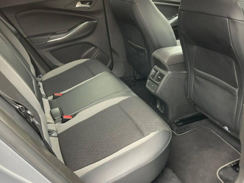 Opel Grandland X 2.0 Diesel Moc 177KM Automat LED Navi