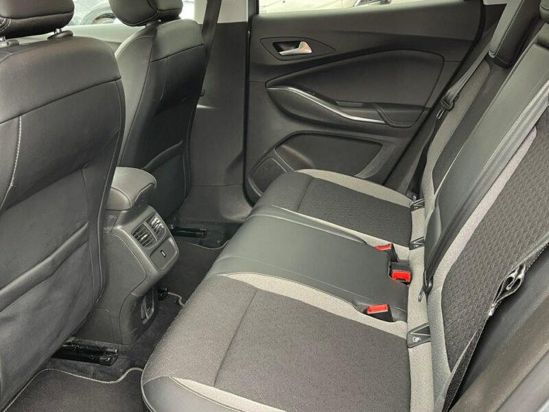 Opel Grandland X 2.0 Diesel Moc 177KM Automat LED Navi