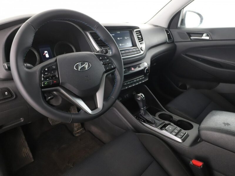 Hyundai Tucson automat panorama navi kamera grzane fotele LED Bluetooth III (2015-2020)