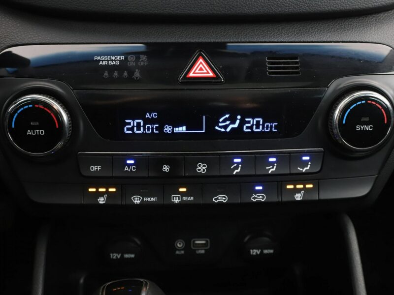 Hyundai Tucson automat panorama navi kamera grzane fotele LED Bluetooth III (2015-2020)