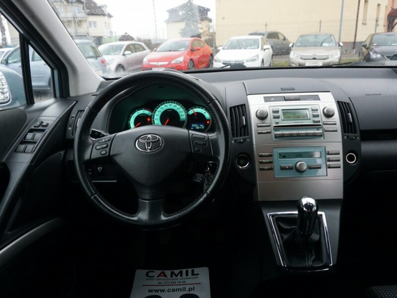 Toyota Corolla Verso III (2004-2009)