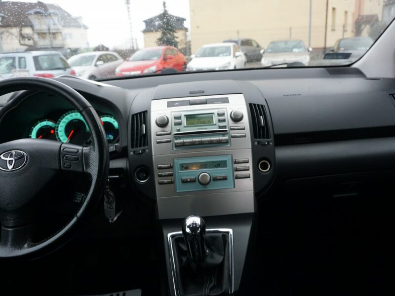 Toyota Corolla Verso III (2004-2009)