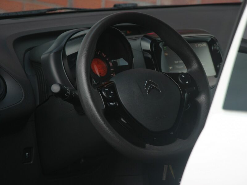 Citroen C1 Klimatronik*Grzane Fotele*Komp*Esp*Led*Bluetooth*1 wł*Gwar VGS !!! II (2014-)