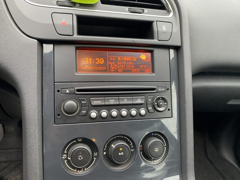 Peugeot 5008 Benzyna, hak, opony wielosezonowe, 5 miejsc, tempomat, isofix,czujniki I (2009-2017)