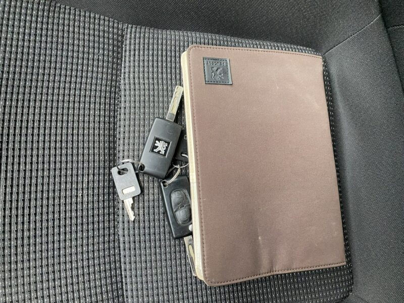 Peugeot 5008 Benzyna, hak, opony wielosezonowe, 5 miejsc, tempomat, isofix,czujniki I (2009-2017)