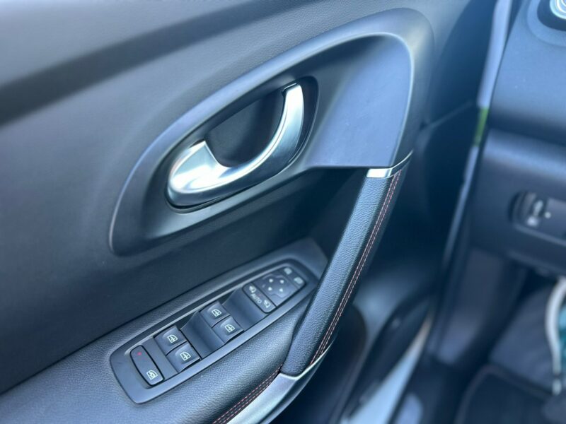 Renault Kadjar Faktura VAT 23% Renault Kadjar 1.3 TCE BLACK EDITION
