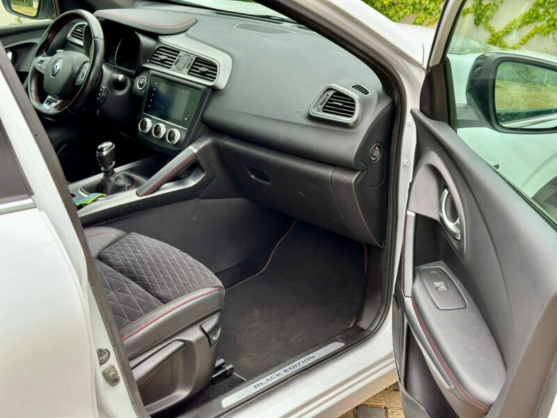 Renault Kadjar Faktura VAT 23% Renault Kadjar 1.3 TCE BLACK EDITION