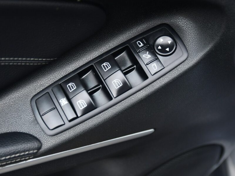Mercedes ML 320 3,0cdi Automat,Alcantara,Navi,Podg.Fot.Klimatr 2 str.Xenony W164 (2005-)