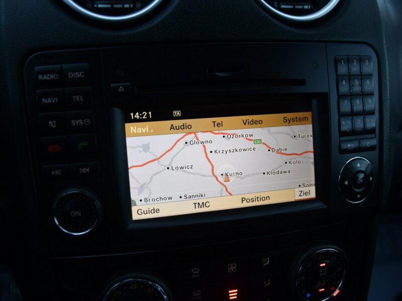 Mercedes ML 320 3,0cdi Automat,Alcantara,Navi,Podg.Fot.Klimatr 2 str.Xenony W164 (2005-)