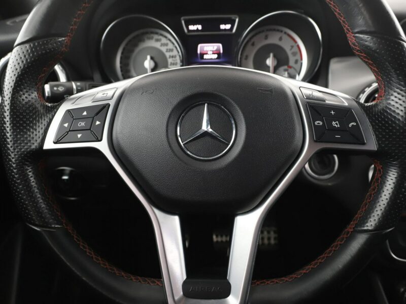 Mercedes GLA 200 AMG Line, Bi-Xenon, Navi, sportowe fotele, podgrzewane fotele, Buetoot