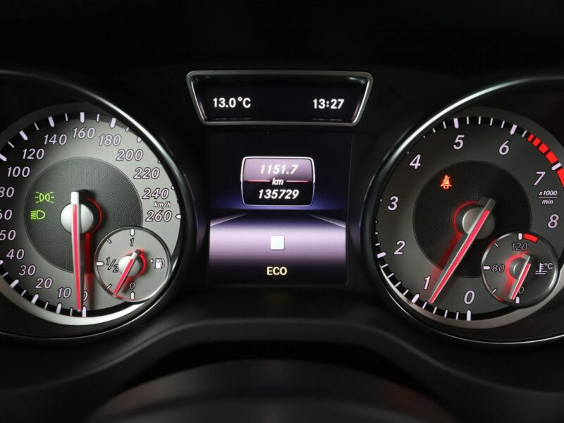 Mercedes GLA 200 AMG Line, Bi-Xenon, Navi, sportowe fotele, podgrzewane fotele, Buetoot