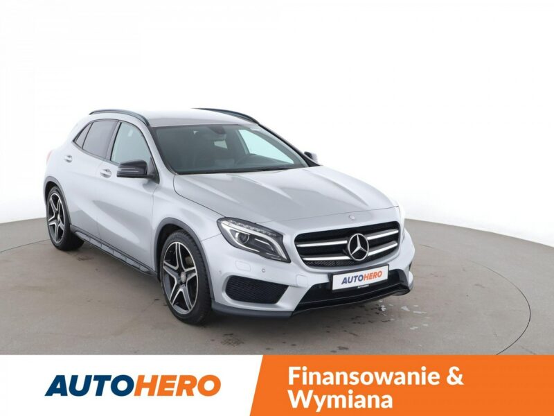 Mercedes GLA 200 AMG Line, Bi-Xenon, Navi, sportowe fotele, podgrzewane fotele, Buetoot