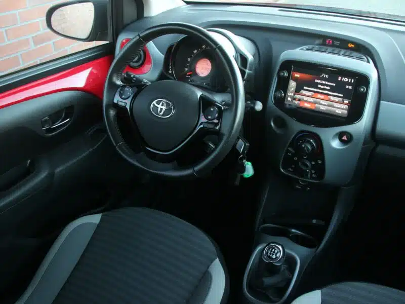 Toyota Aygo Navi*Klima*GrzFot*Kamera*PanelDotyk*Esp*Led*BT*Alu15*Android*Gwar VGS II (2014-)