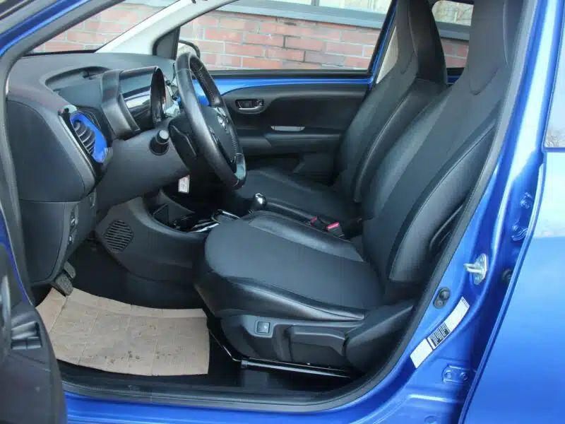 Toyota Aygo Automat*Navi*Radar*AsysToru*Klimatr*Kamera*Led*Alu*GrzFot*Gwar VGS!!! II (2014-)