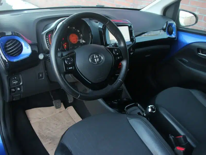 Toyota Aygo Automat*Navi*Radar*AsysToru*Klimatr*Kamera*Led*Alu*GrzFot*Gwar VGS!!! II (2014-)