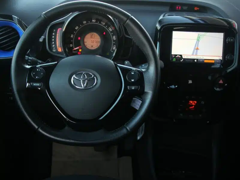 Toyota Aygo Automat*Navi*Radar*AsysToru*Klimatr*Kamera*Led*Alu*GrzFot*Gwar VGS!!! II (2014-)