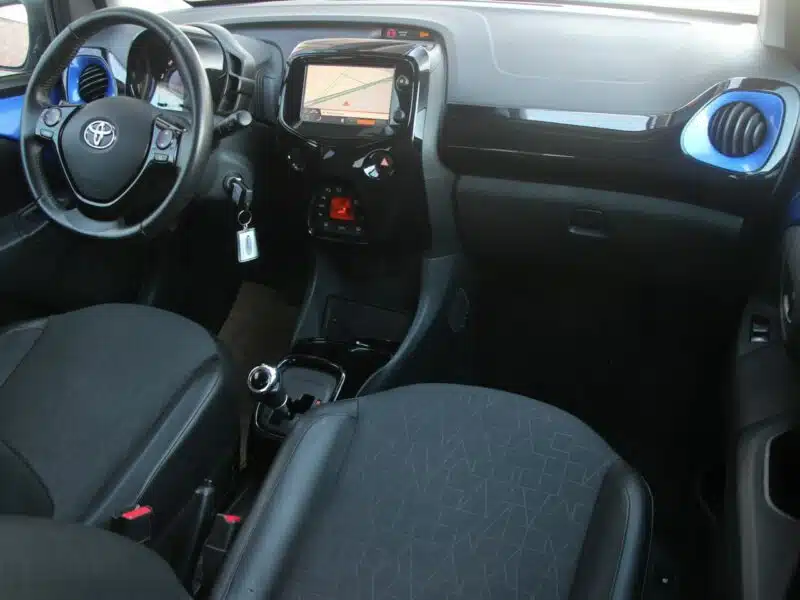 Toyota Aygo Automat*Navi*Radar*AsysToru*Klimatr*Kamera*Led*Alu*GrzFot*Gwar VGS!!! II (2014-)