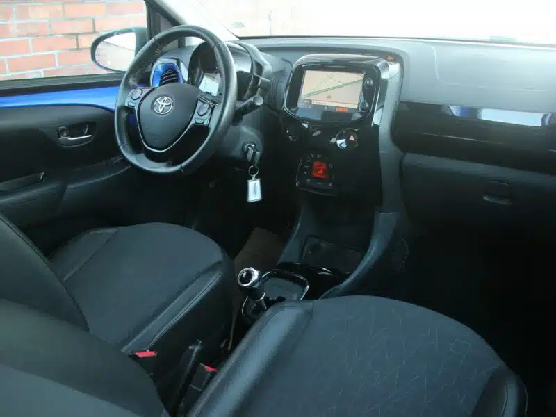 Toyota Aygo Automat*Navi*Radar*AsysToru*Klimatr*Kamera*Led*Alu*GrzFot*Gwar VGS!!! II (2014-)