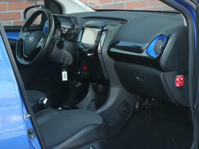 Toyota Aygo Automat*Navi*Radar*AsysToru*Klimatr*Kamera*Led*Alu*GrzFot*Gwar VGS!!! II (2014-)