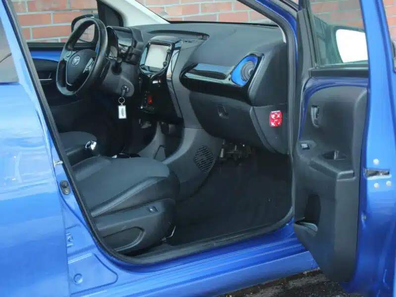 Toyota Aygo Automat*Navi*Radar*AsysToru*Klimatr*Kamera*Led*Alu*GrzFot*Gwar VGS!!! II (2014-)