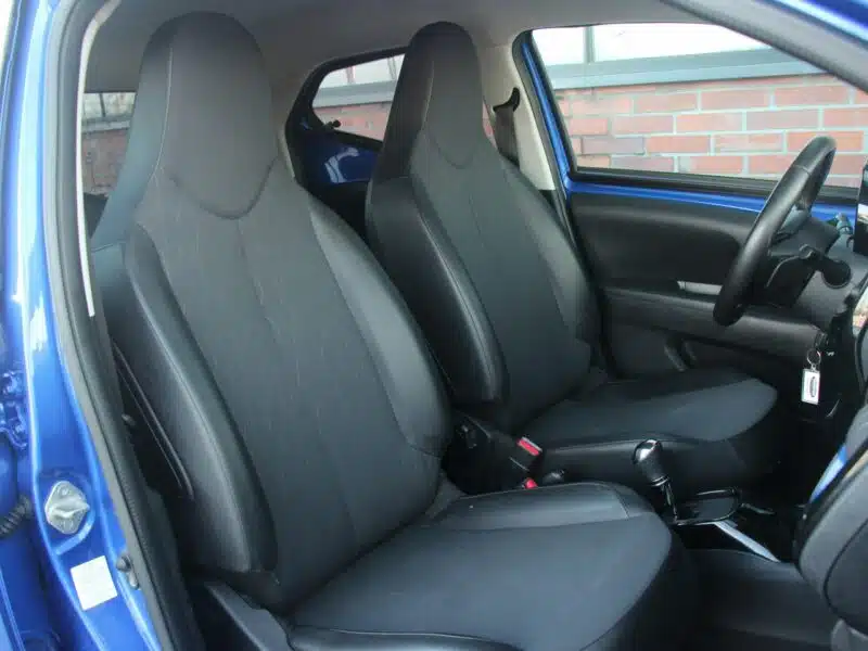 Toyota Aygo Automat*Navi*Radar*AsysToru*Klimatr*Kamera*Led*Alu*GrzFot*Gwar VGS!!! II (2014-)