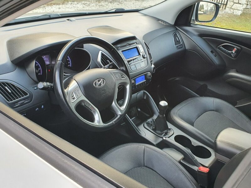 Hyundai ix35 2.0i 163KM # Climatronic # Parktronic # PółSkóra # Serwis do Końca !