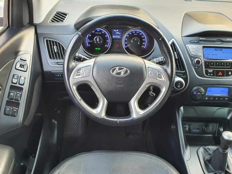 Hyundai ix35 2.0i 163KM # Climatronic # Parktronic # PółSkóra # Serwis do Końca !