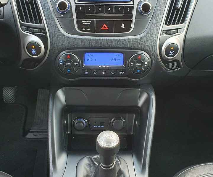 Hyundai ix35 2.0i 163KM # Climatronic # Parktronic # PółSkóra # Serwis do Końca !