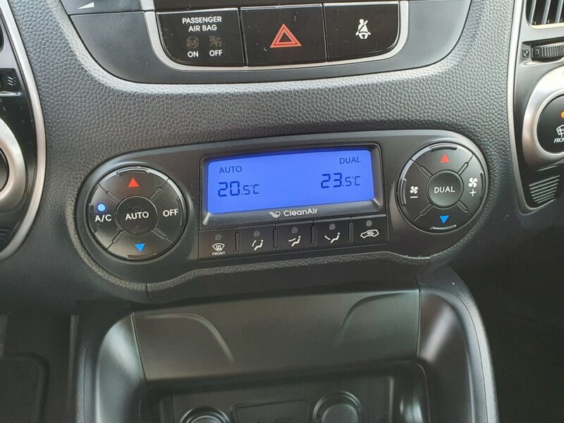 Hyundai ix35 2.0i 163KM # Climatronic # Parktronic # PółSkóra # Serwis do Końca !