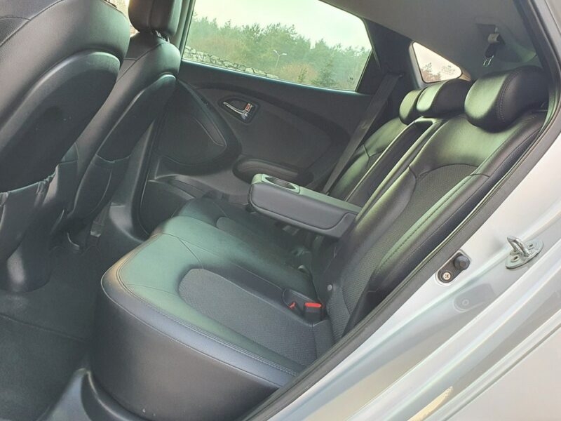 Hyundai ix35 2.0i 163KM # Climatronic # Parktronic # PółSkóra # Serwis do Końca !