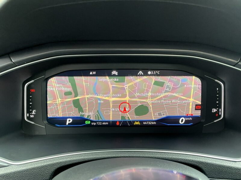 Volkswagen T-Roc R-Line,LED, Klima, Navi, Akt. Temp, Asystenci, CarPlay, Kamera Cofania