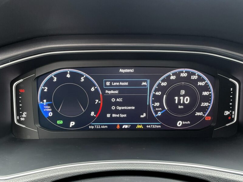 Volkswagen T-Roc R-Line,LED, Klima, Navi, Akt. Temp, Asystenci, CarPlay, Kamera Cofania