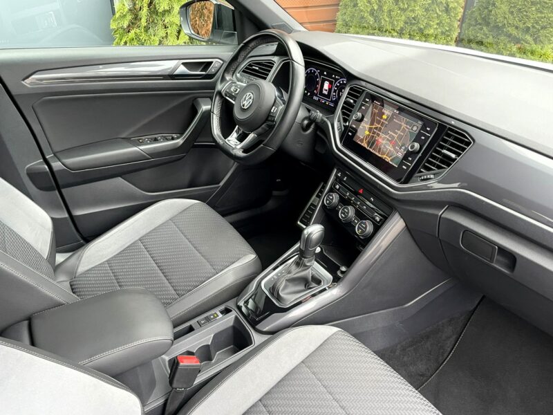 Volkswagen T-Roc R-Line,LED, Klima, Navi, Akt. Temp, Asystenci, CarPlay, Kamera Cofania