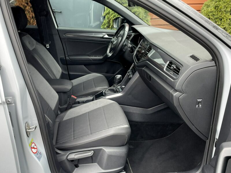 Volkswagen T-Roc R-Line,LED, Klima, Navi, Akt. Temp, Asystenci, CarPlay, Kamera Cofania
