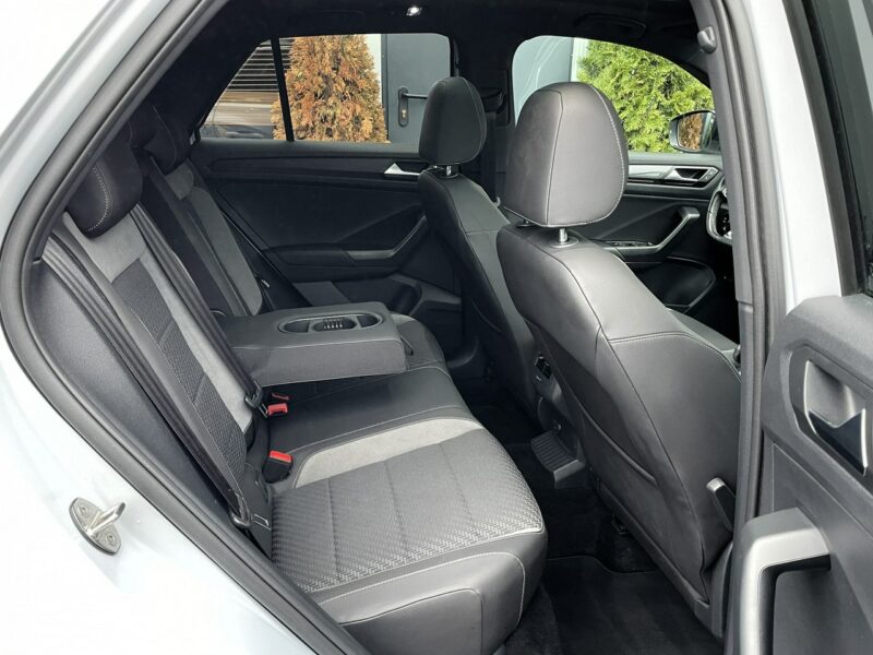 Volkswagen T-Roc R-Line,LED, Klima, Navi, Akt. Temp, Asystenci, CarPlay, Kamera Cofania