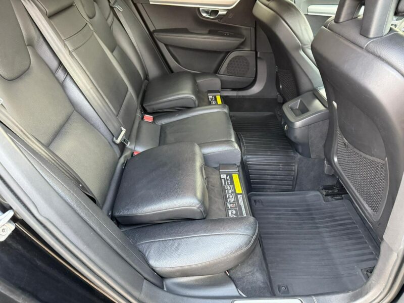 Volvo V90 Momentum 2.0 T 254KM Benzyna Aktywny Tempomat