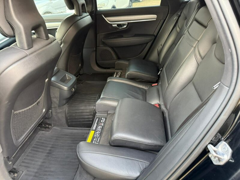 Volvo V90 Momentum 2.0 T 254KM Benzyna Aktywny Tempomat