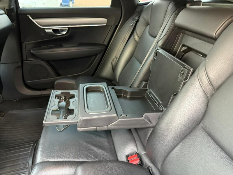 Volvo V90 Momentum 2.0 T 254KM Benzyna Aktywny Tempomat