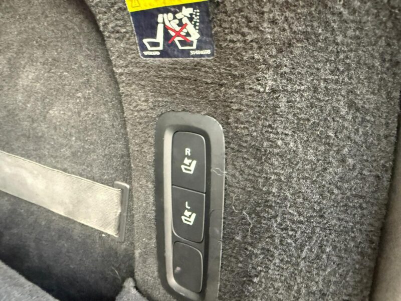 Volvo V90 Momentum 2.0 T 254KM Benzyna Aktywny Tempomat