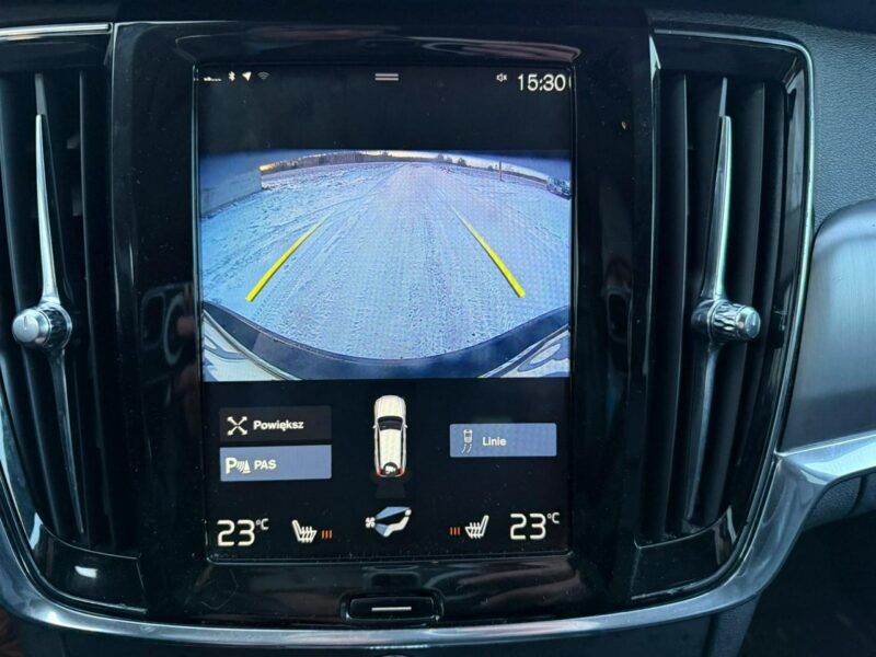 Volvo V90 Momentum 2.0 T 254KM Benzyna Aktywny Tempomat