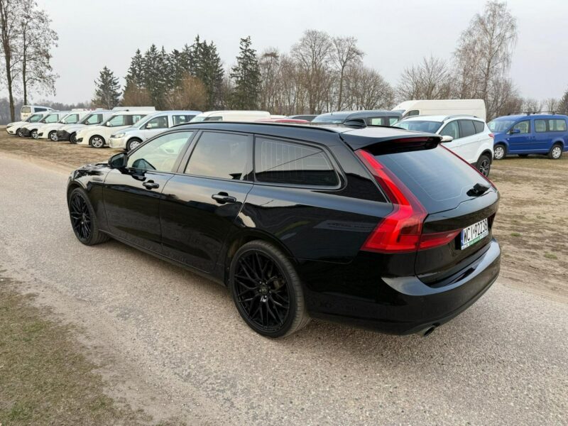 Volvo V90 Momentum 2.0 T 254KM Benzyna Aktywny Tempomat