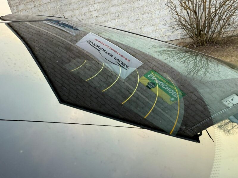 Volvo V90 Momentum 2.0 T 254KM Benzyna Aktywny Tempomat