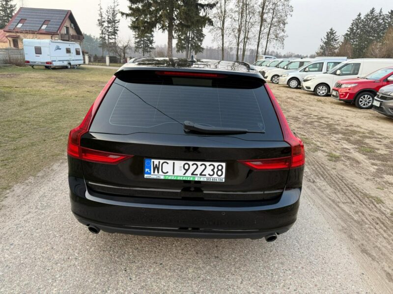 Volvo V90 Momentum 2.0 T 254KM Benzyna Aktywny Tempomat