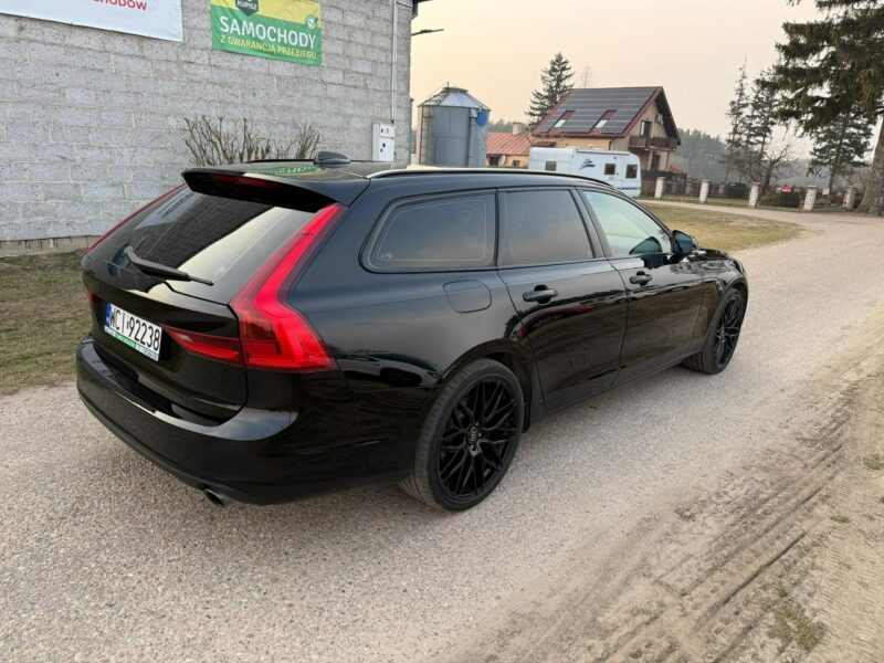 Volvo V90 Momentum 2.0 T 254KM Benzyna Aktywny Tempomat