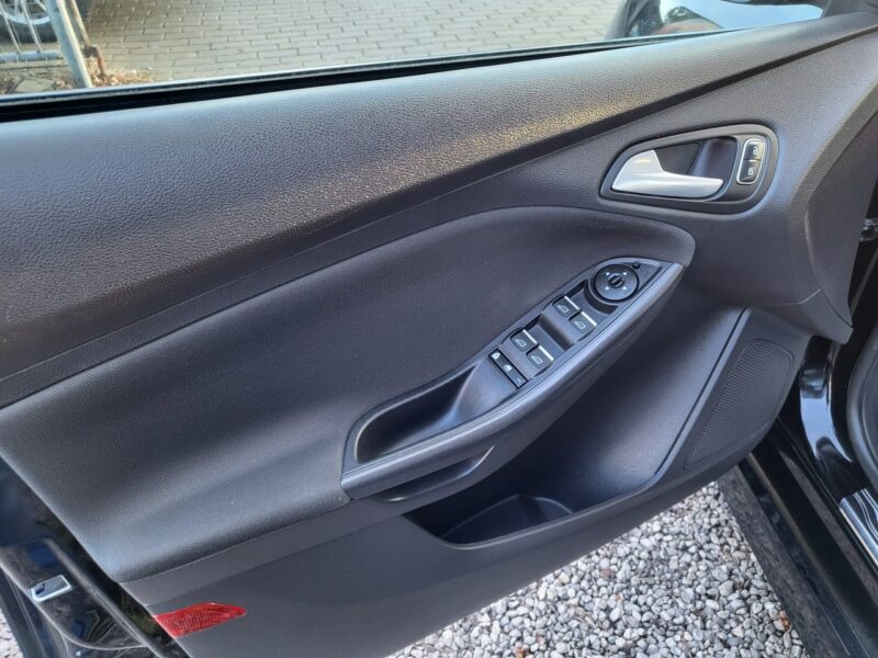 Ford Focus 1.5 Turbo 150 KM ST Line I Właściciel Serwis Gwarancja Zapraszamy !!! Mk3 (2010-2018)