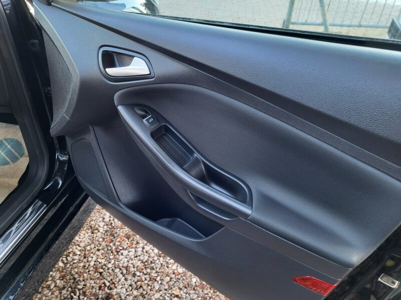 Ford Focus 1.5 Turbo 150 KM ST Line I Właściciel Serwis Gwarancja Zapraszamy !!! Mk3 (2010-2018)
