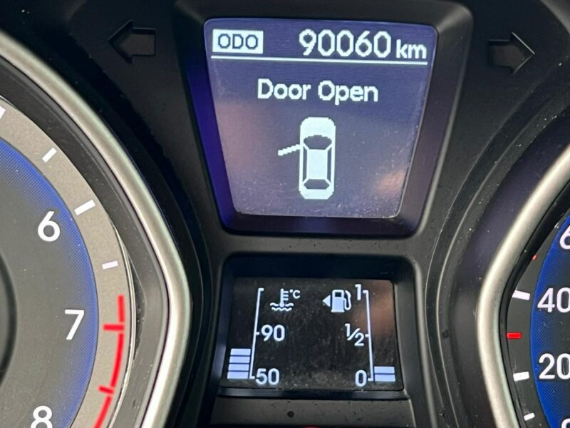 Hyundai i30 Klimatyzacja / 6 biegów / Komputer II (2012 - 2016)
