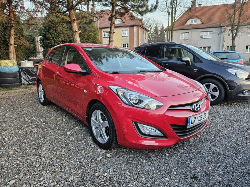 Hyundai i30 Klimatyzacja / 6 biegów / Komputer II (2012 - 2016)